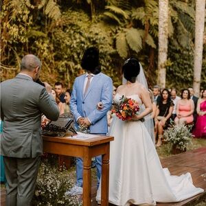 Dany tabot dress ivory size 8 I make some alterations on length.. bust ..